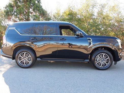 New 2026 Nissan Armada Platinum image 8