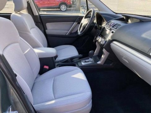 Used 2016 Subaru Forester 2.5i Premium image 11