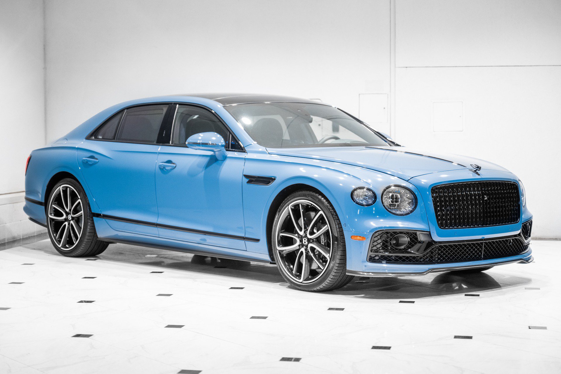 Used 2024 Bentley Flying Spur V8 AWD/4WD image 7