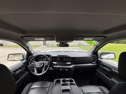 Used 2025 GMC Sierra 1500 SLT RWD image 19