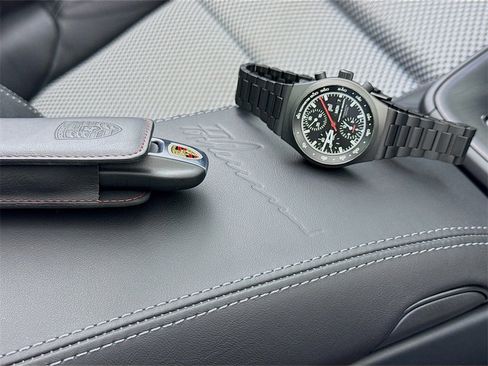 Used 2023 Porsche 911 50th Anniversary Edition image 38