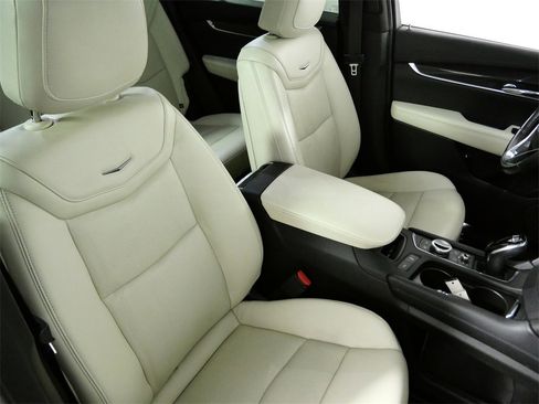 Used 2022 Cadillac XT6 Sport image 12