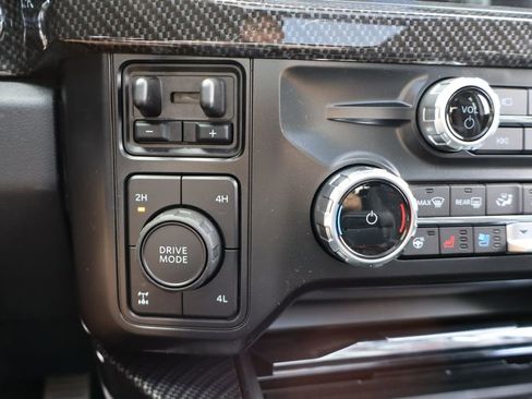 New 2026 Ford F250 Lariat w/ Black Appearance Package AWD/4WD image 41