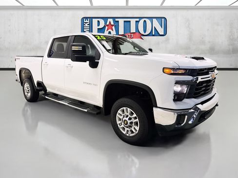 Used 2025 Chevrolet Silverado 2500 LT w/ Convenience Package AWD/4WD image 1