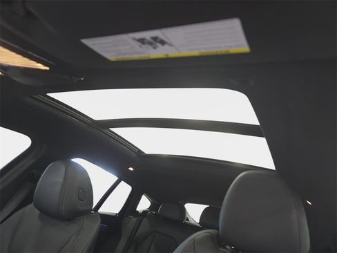 Used 2024 BMW X4 xDrive30i w/ Premium Package image 25