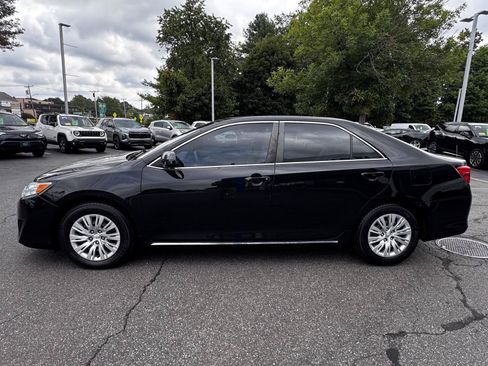 Used 2014 Toyota Camry LE FWD image 4