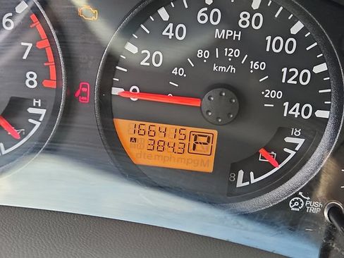 Used 2012 Nissan Frontier SV w/ SV Premium Utility Pkg AWD/4WD image 16
