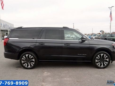 New 2025 Ford Expedition Max Platinum w/ Driver's Package image 4