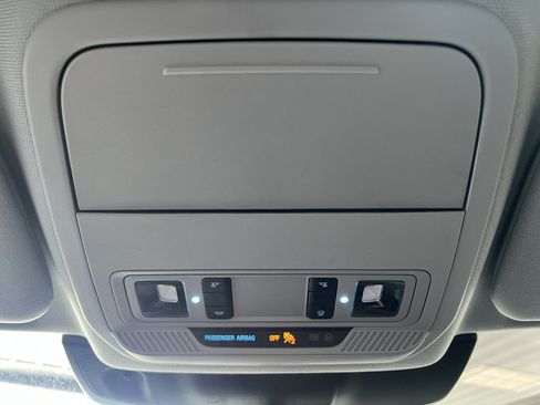 Used 2024 Ford Explorer XLT w/ Equipment Group 202A AWD/4WD image 46