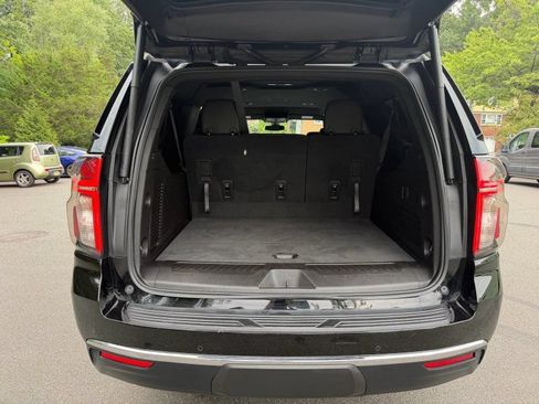 Used 2021 Chevrolet Suburban LT AWD/4WD image 5