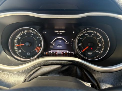 Used 2015 Jeep Cherokee Limited image 18