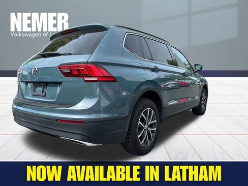 Used 2019 Volkswagen Tiguan SE w/ Panoramic Sunroof Package FWD image 4