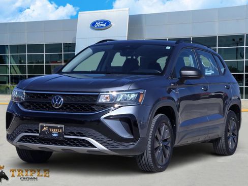 Used 2024 Volkswagen Taos S image 2