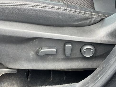 Used 2019 Subaru Forester Premium AWD/4WD image 19