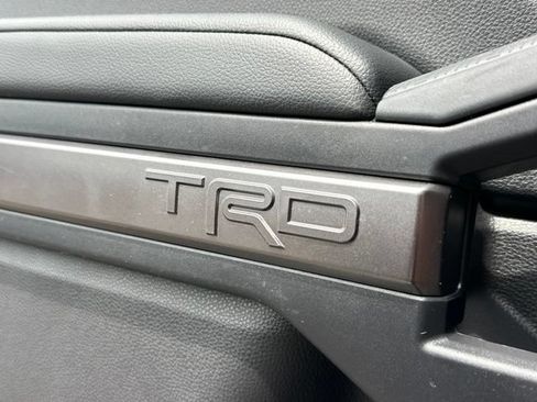 Used 2025 Toyota 4Runner TRD Off-Road Premium AWD/4WD image 13