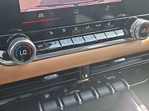 New 2026 GMC Canyon AT4 AWD/4WD image 24