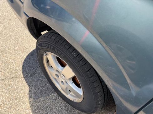 Used 2006 Dodge Caravan SXT w/ Popular Equipment Group I FWD image 5