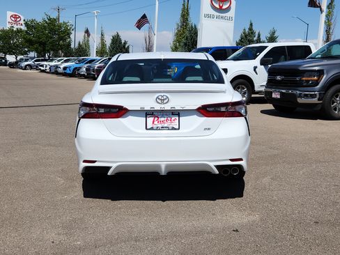 Used 2023 Toyota Camry SE FWD image 12