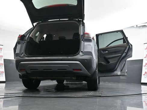 Used 2023 Nissan Rogue SL w/ SL Premium Package image 46