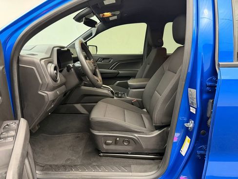 Used 2023 Chevrolet Colorado Trail Boss w/ LPO, Dark Essentials Package image 5