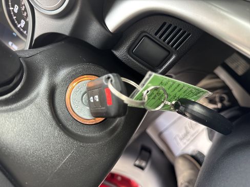 Used 2025 Mitsubishi Eclipse Cross ES image 6