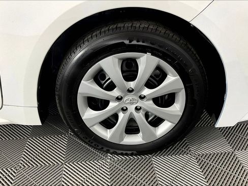 Used 2024 Toyota Corolla LE image 11