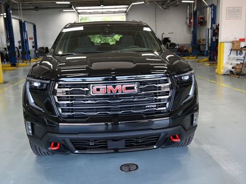 New 2026 GMC Acadia AT4 w/ Luxury Package AWD/4WD image 2