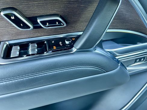 Used 2023 Land Rover Range Rover SE image 13