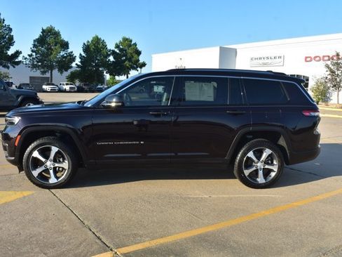 Used 2023 Jeep Grand Cherokee L Limited AWD/4WD image 10
