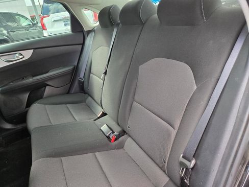 Used 2024 Kia Forte LXS w/ LXS Technology Package FWD image 10