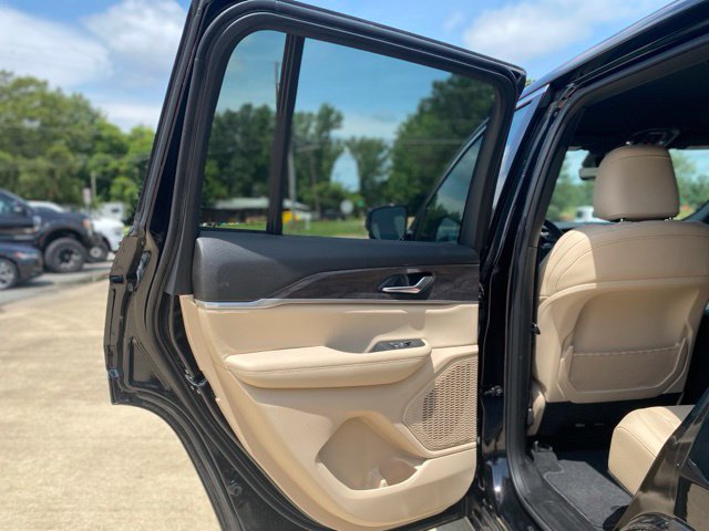 Used 2025 Jeep Grand Cherokee Limited RWD image 16