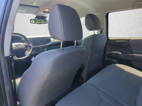 Certified 2022 Toyota Tacoma SR5 RWD image 21