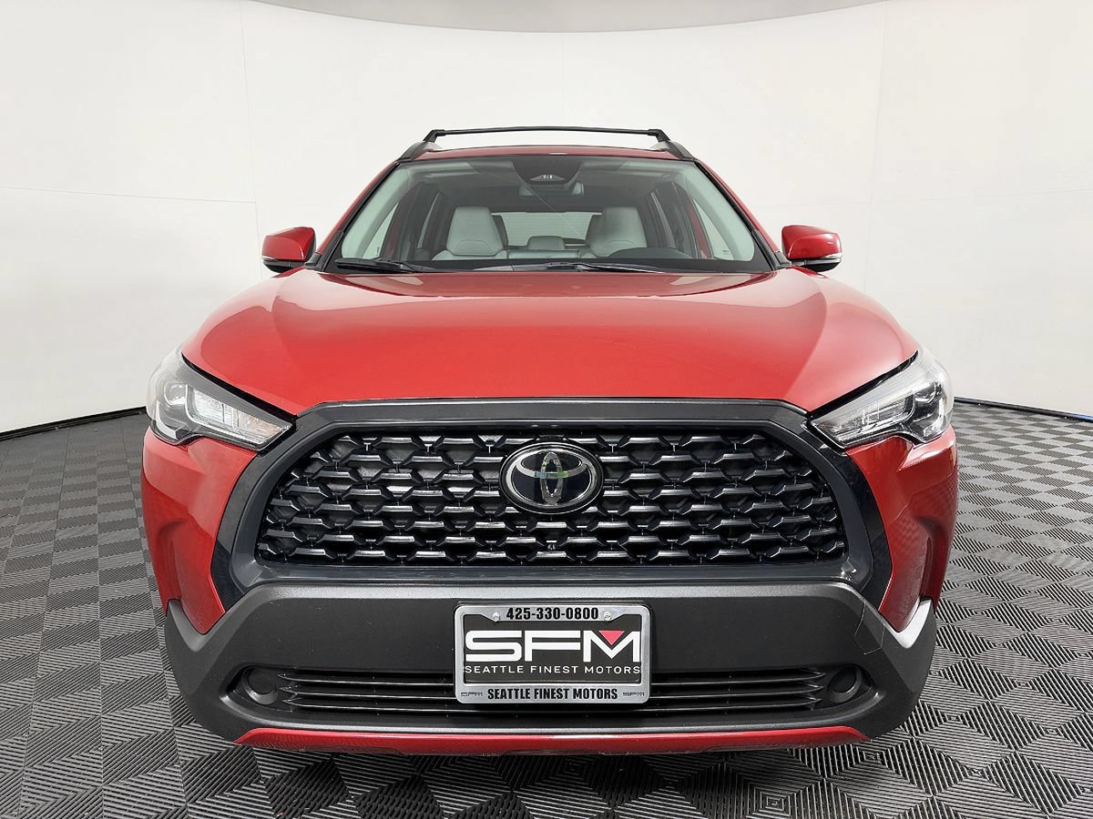 Used 2023 Toyota Corolla Cross LE w/ Moonroof Package AWD/4WD image 4