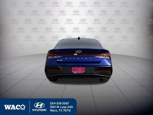 Used 2025 Hyundai Elantra SEL w/ Cargo Package image 6