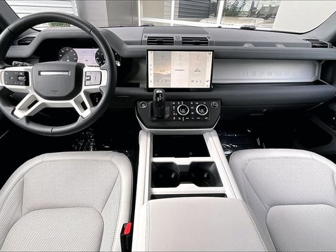Used 2025 Land Rover Defender 110 S AWD/4WD image 15