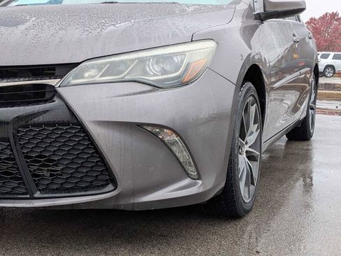 Used 2015 Toyota Camry XSE image 10