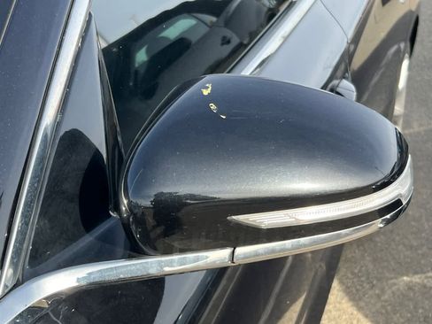 Used 2022 Genesis G70 2.0T image 21