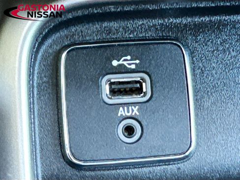 Used 2018 Jeep Compass Latitude image 25