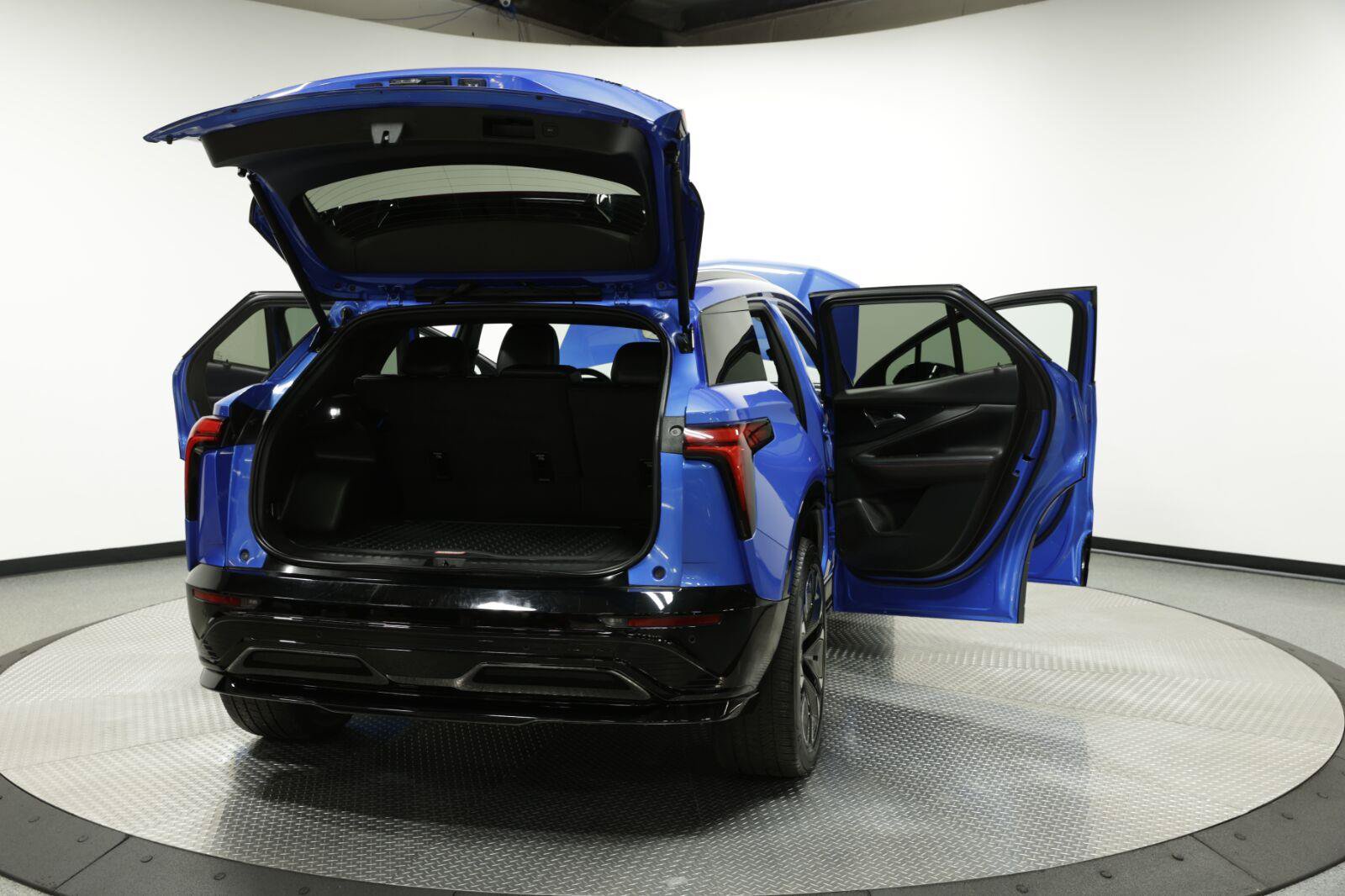 Certified 2024 Chevrolet Blazer EV RS AWD/4WD image 15