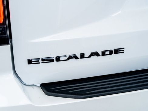 Used 2023 Cadillac Escalade V w/ LPO, ONYX Package image 26