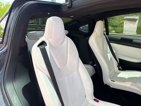 Used 2020 Tesla Model X Performance AWD/4WD image 25