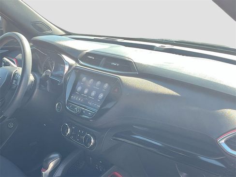 Used 2021 Chevrolet TrailBlazer RS w/ Sun and Liftgate Package image 28