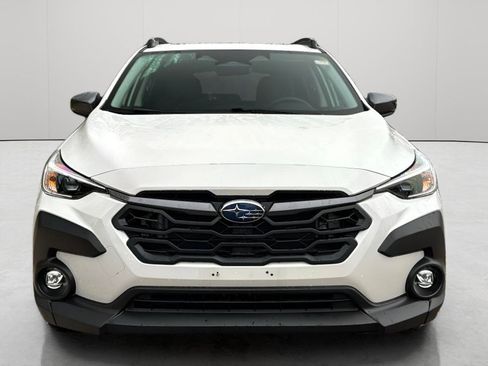 Used 2025 Subaru Crosstrek 2.0i Premium image 11