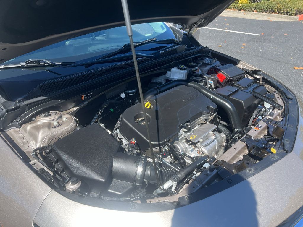 Used 2024 Chevrolet Malibu LT FWD image 9