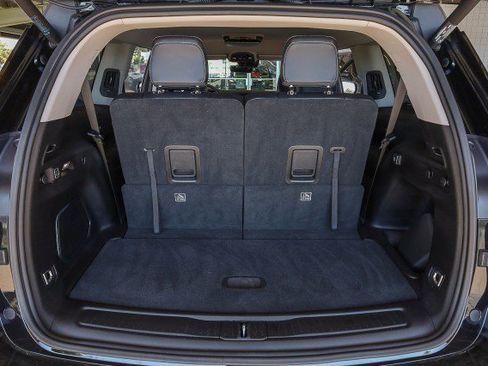 Used 2022 Jeep Grand Cherokee L Limited w/ Luxury Tech Group II image 39