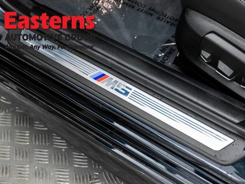 Used 2015 BMW M5 image 16