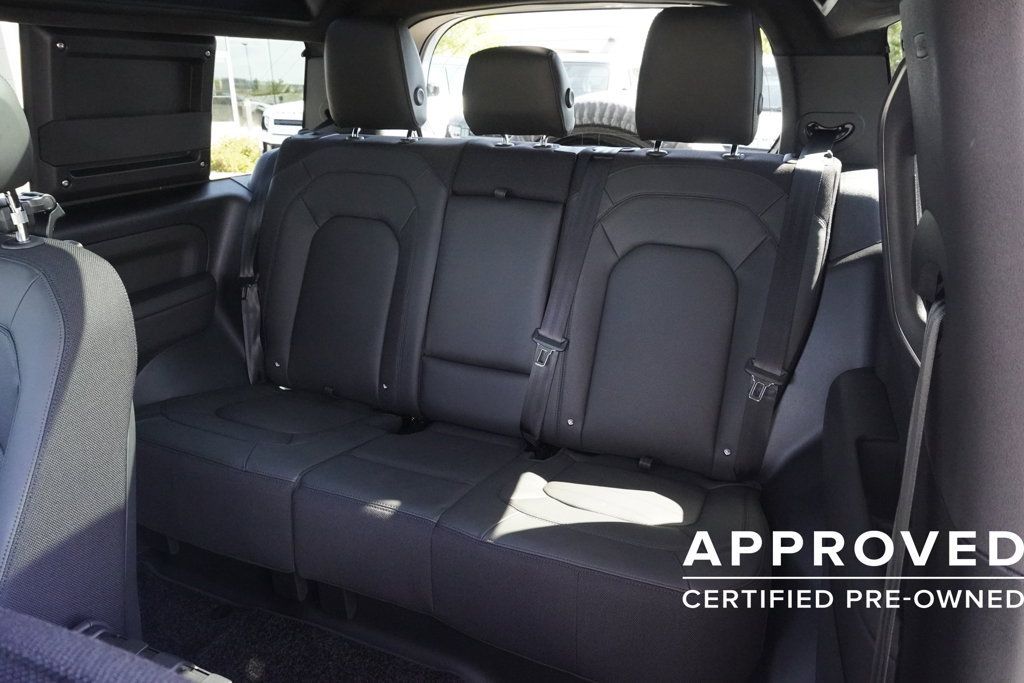 Used 2026 Land Rover Defender 90 V8 AWD/4WD image 21