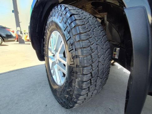 Used 2020 Nissan Frontier SV RWD image 43