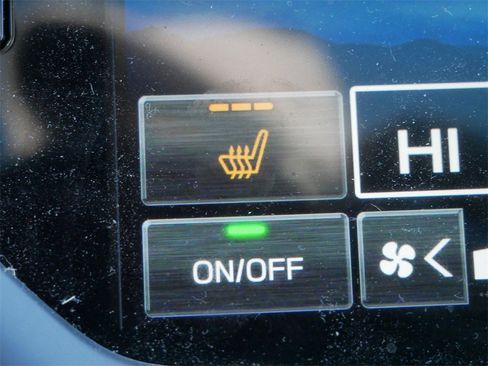 Certified 2025 Subaru Ascent Bronze Edition image 29