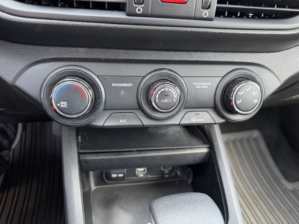 Certified 2024 Kia Forte LXS FWD image 28